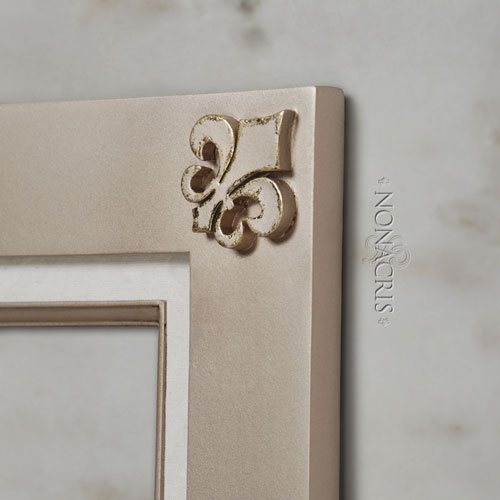 Trefoil LGA (Light Gold Accented)